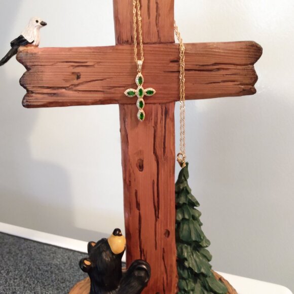 Beautiful Russian chrome diopside cross - Picture 2 of 6